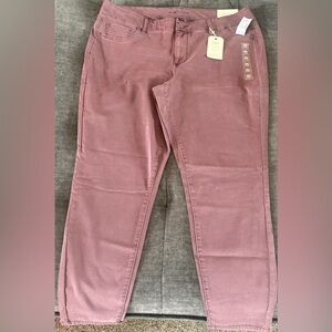 Maurices Women's Mauve Skinny Jeans, size 20 short